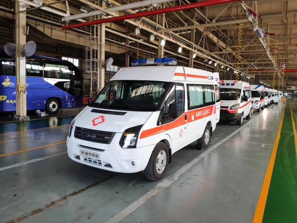 記上海華源復(fù)合新材料有限公司 緊急生產(chǎn)抗疫負壓救護車專用復(fù)合板
